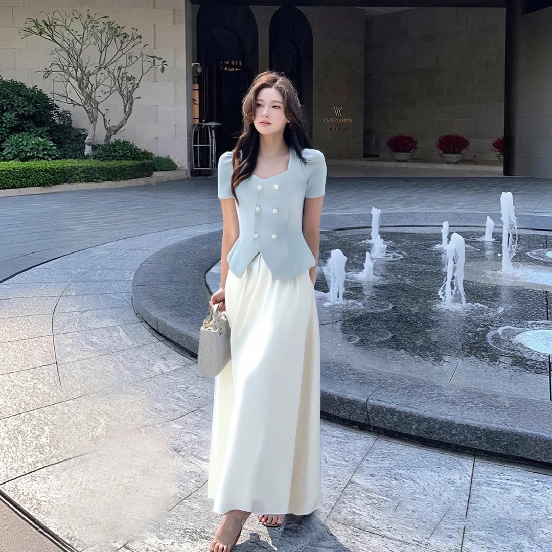 A【两件套】2025夏季洋气时尚轻奢显瘦百搭短袖上衣+半身裙女D1490