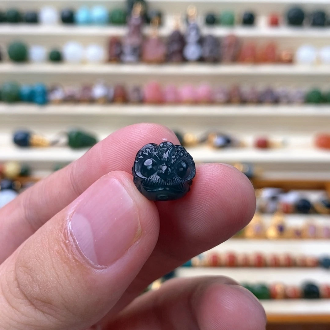 翡翠未镶嵌颈饰隔珠