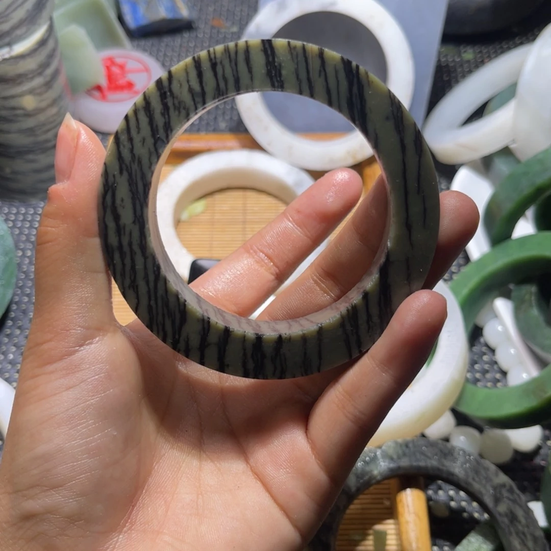 未镶嵌和田玉挂件六****哟