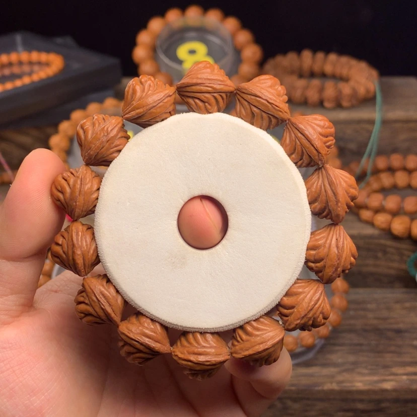 【闪购商品】桃核吊坠关*刚17无修红魔爆肚