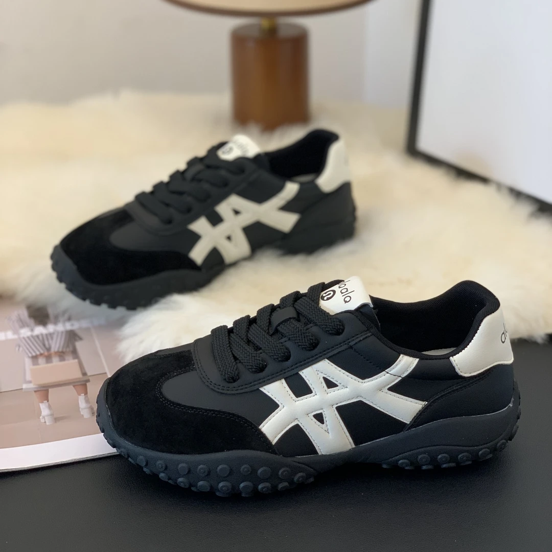 2025新款秋季拼色爆款德训鞋轻便百搭时尚平底学生复古休闲阿甘鞋