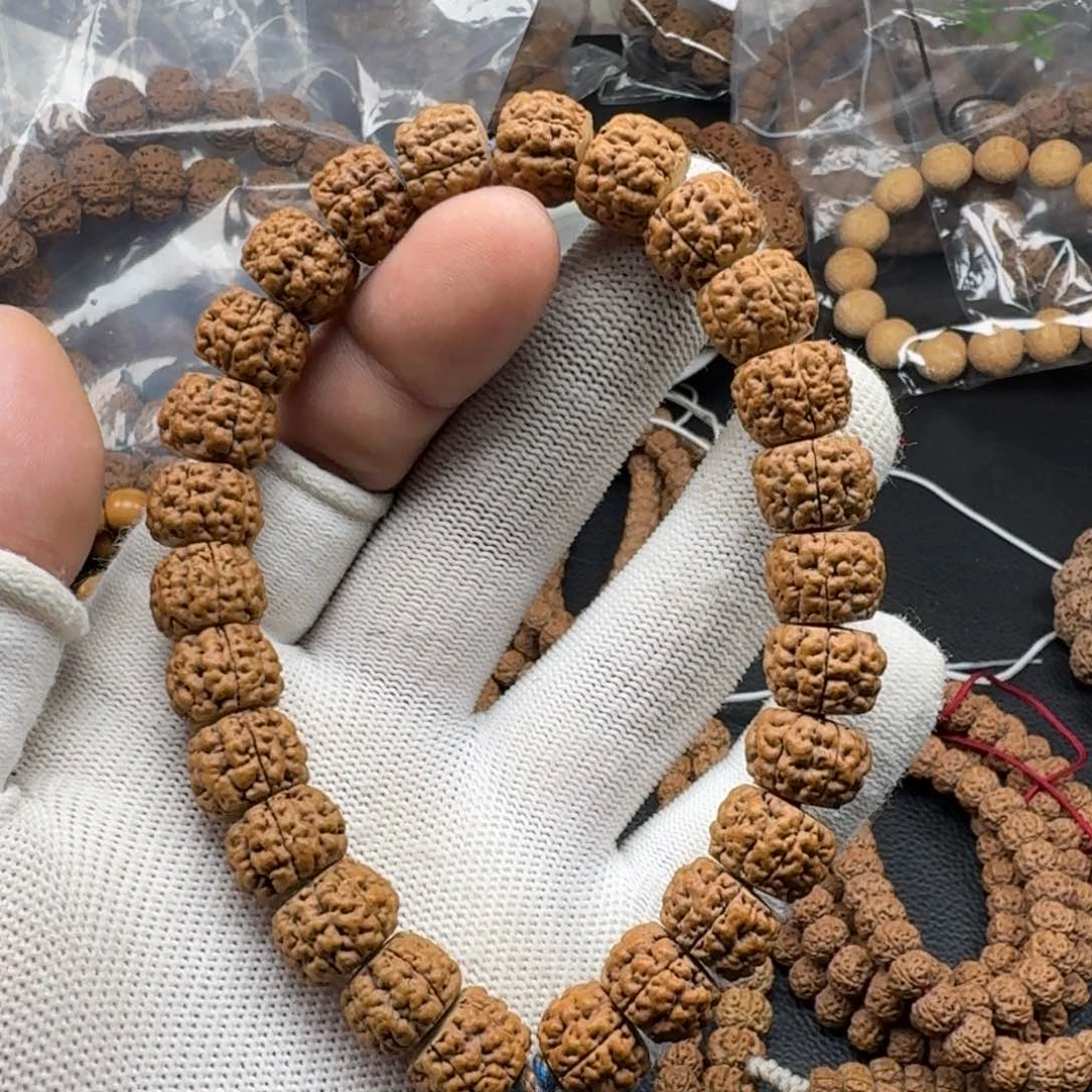 金刚菩提吊坠狂**梦碧根果