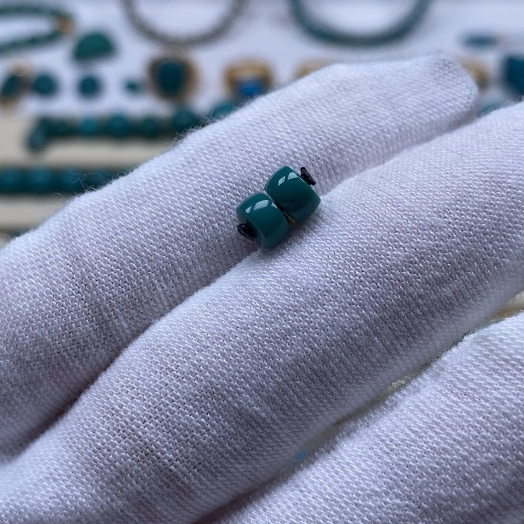 绿松石未镶嵌珠宝奇石直切对珠5.6mm