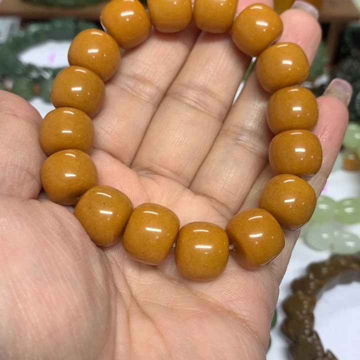 右***耳和田玉未镶嵌珠宝奇石