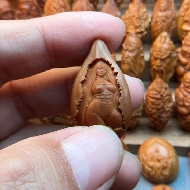 吊坠橄榄核19美女