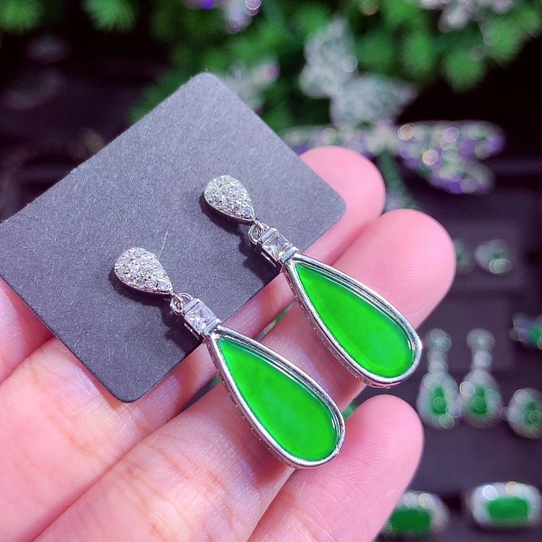 颈饰未镶嵌翡翠天然