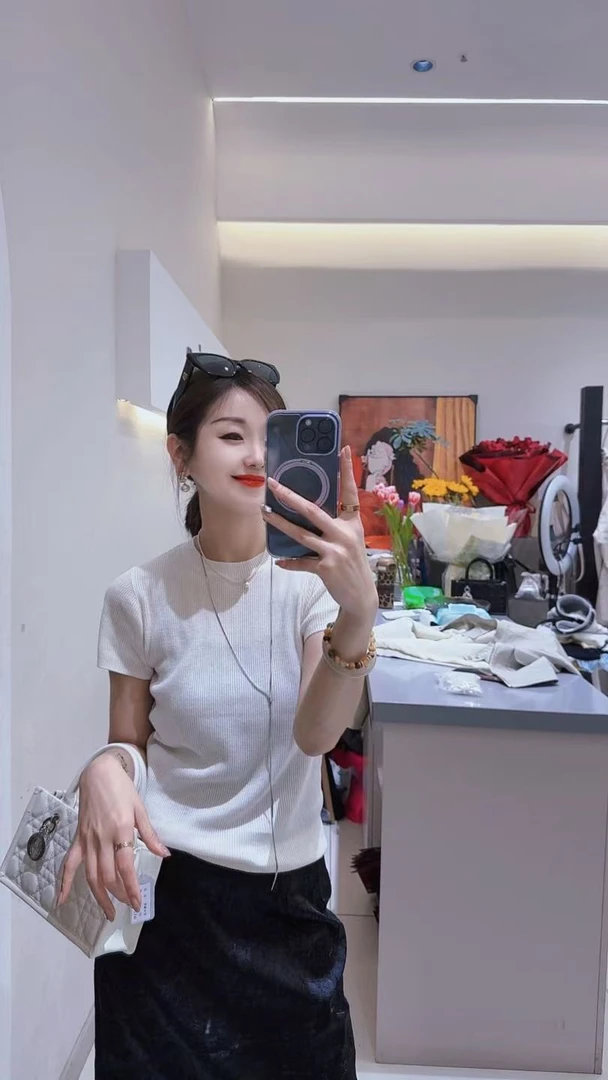 倩倩家气质针织短袖