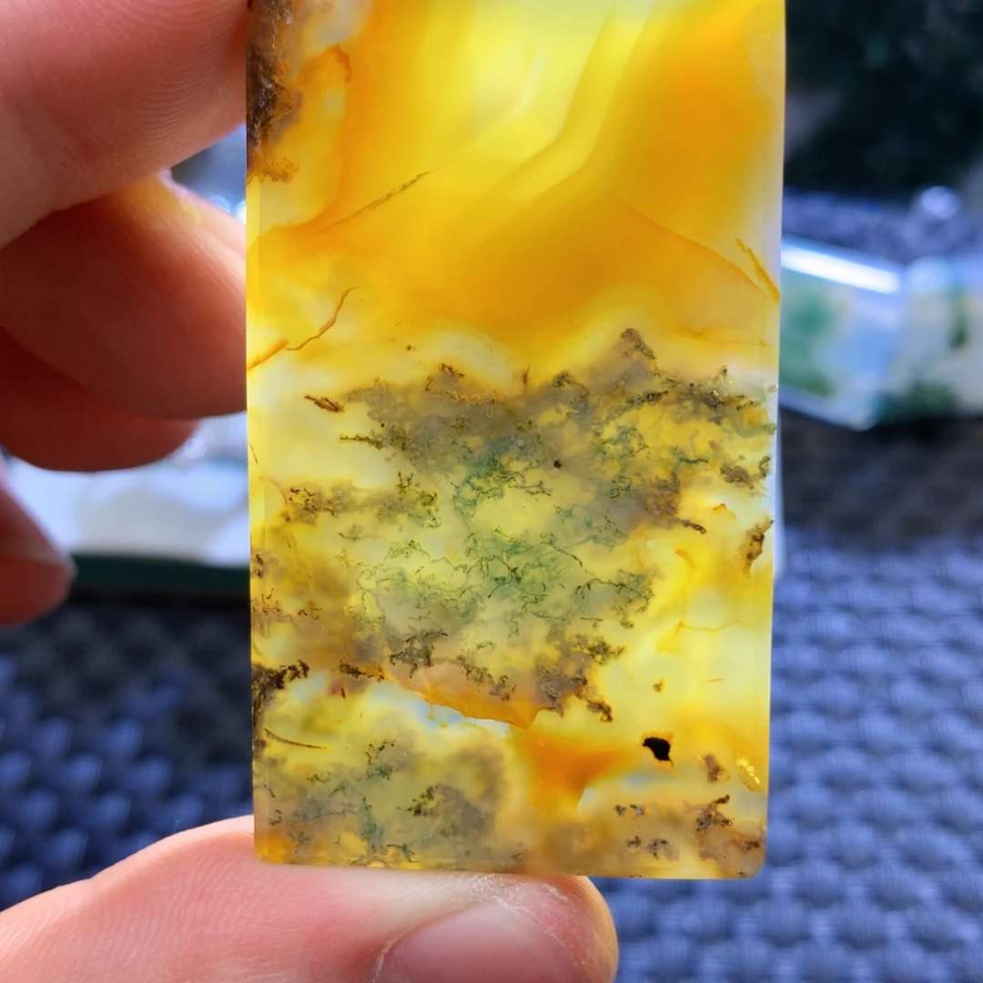 未镶嵌颈饰玛瑙/玉髓勇**心