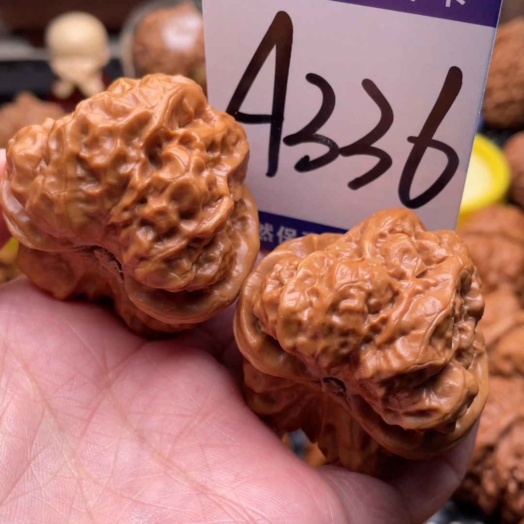 余***i桃核把件蛤蟆头43