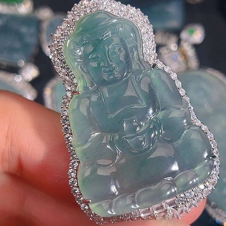 翡翠颈饰未镶嵌124，