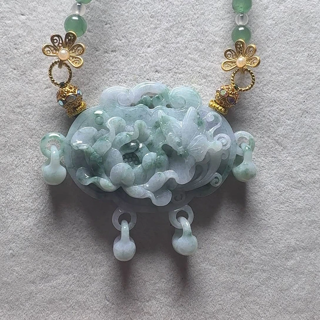 吊坠(赠链)未镶嵌翡翠