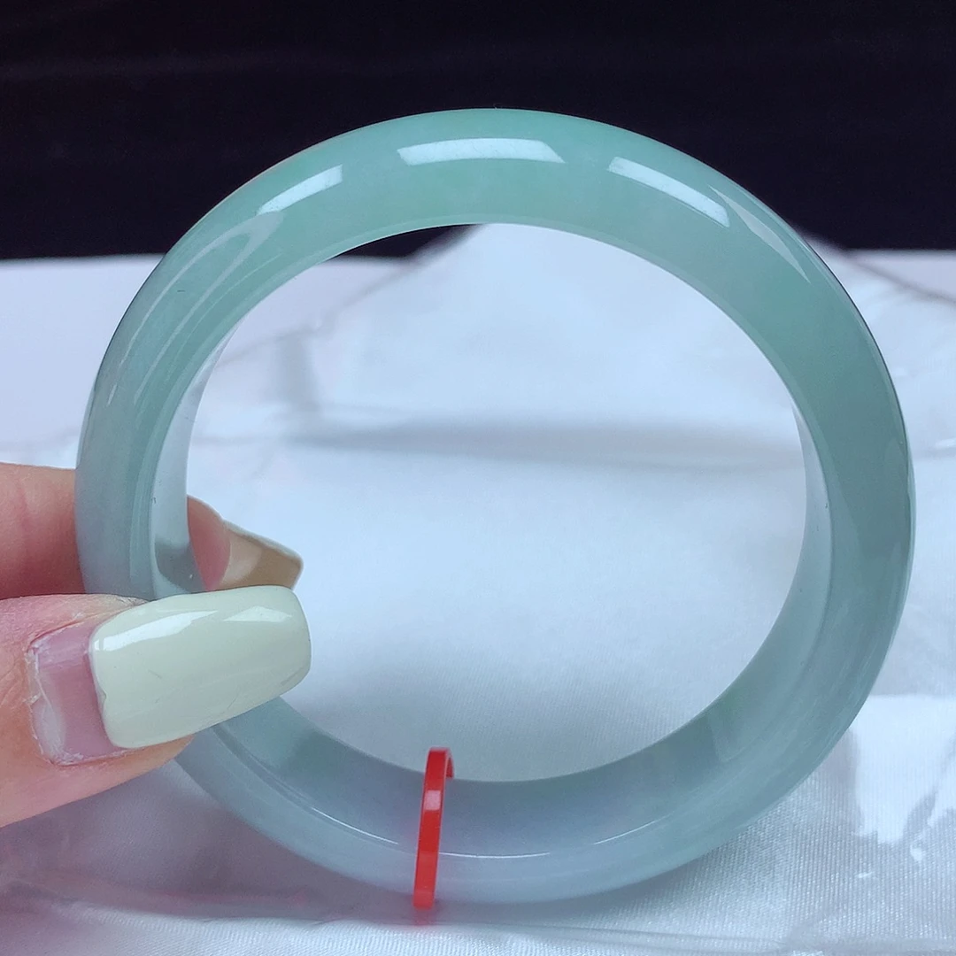 翡翠手镯未镶嵌57圈