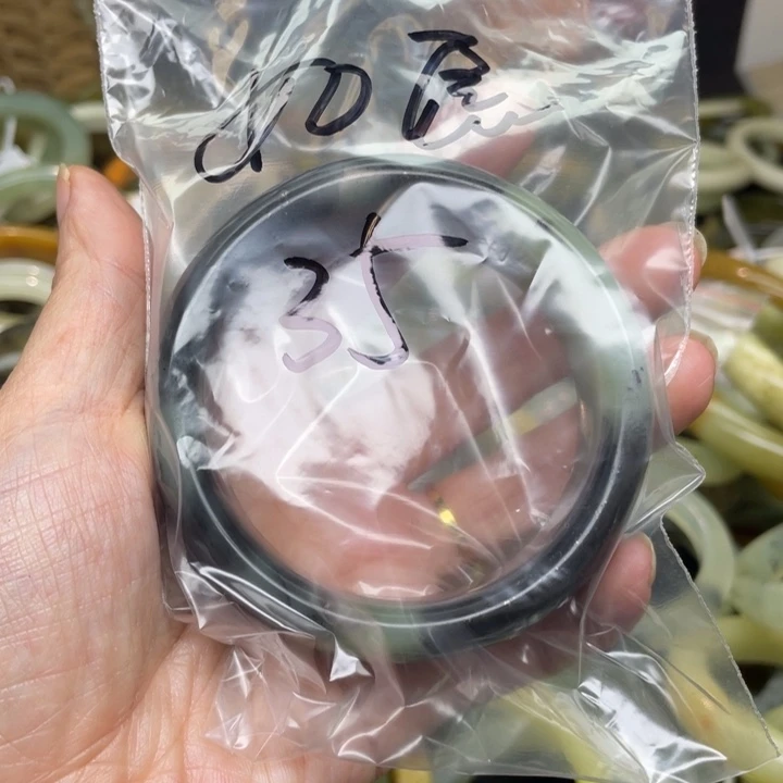 蛇纹石玉未镶嵌手镯坤****)