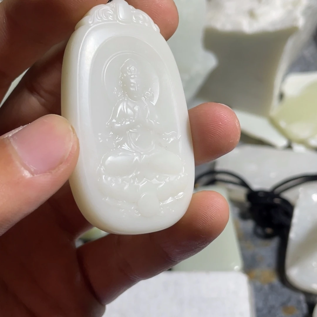 和田玉未镶嵌颈饰