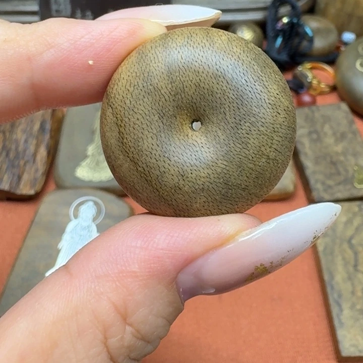 大叶紫檀（黑酸枝木类）