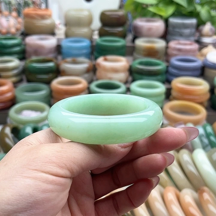 石英质玉手镯未镶嵌重****干