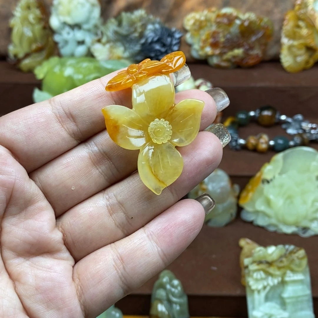 最***圆蛇纹石玉未镶嵌颈饰