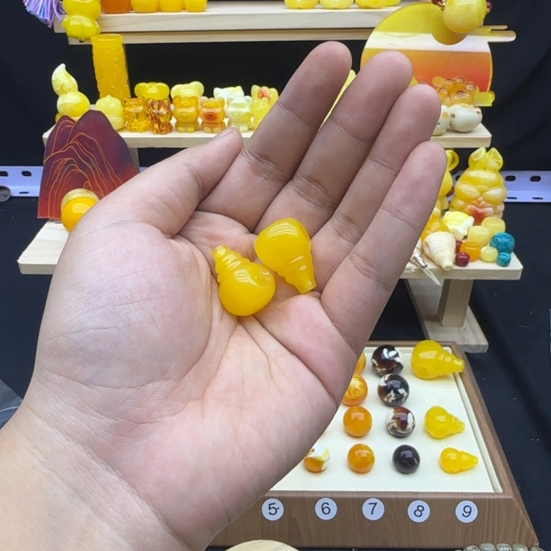 呲***滑琥珀未镶嵌裸石..