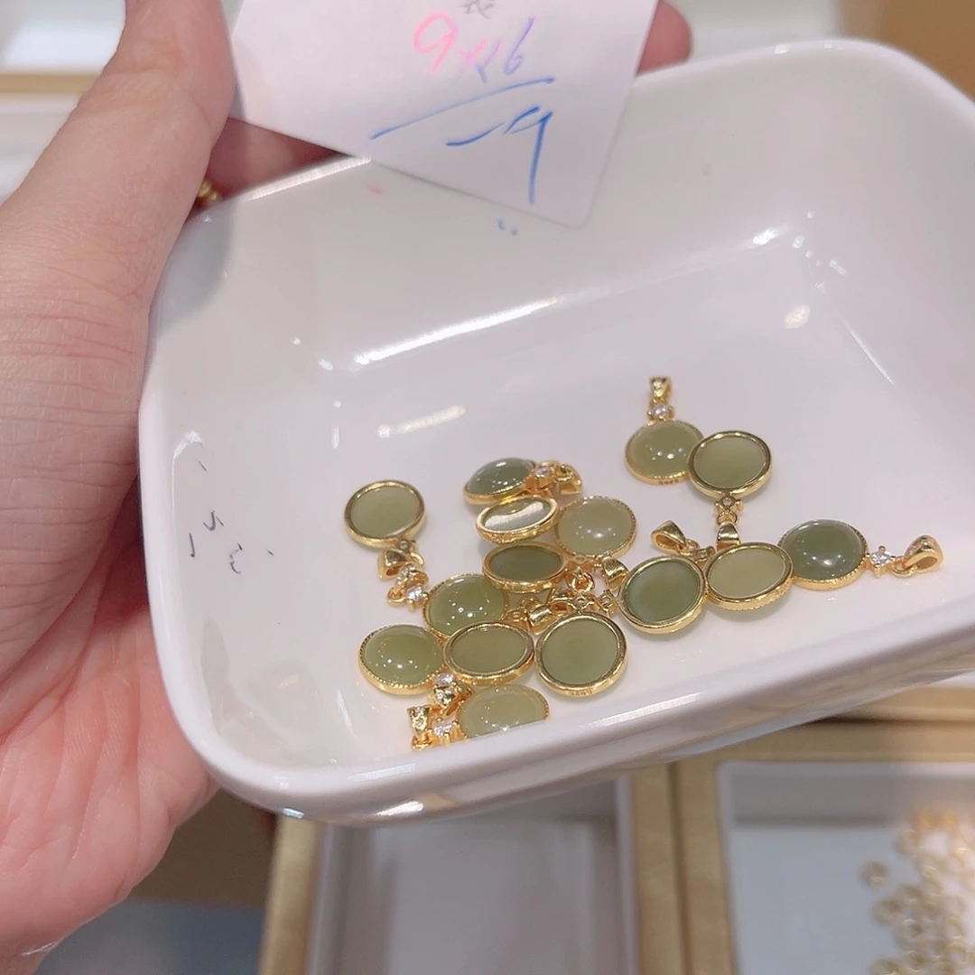 水晶珠宝半成品银S925镀金镶嵌126 。