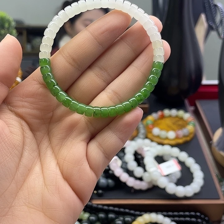 和田玉未镶嵌手串