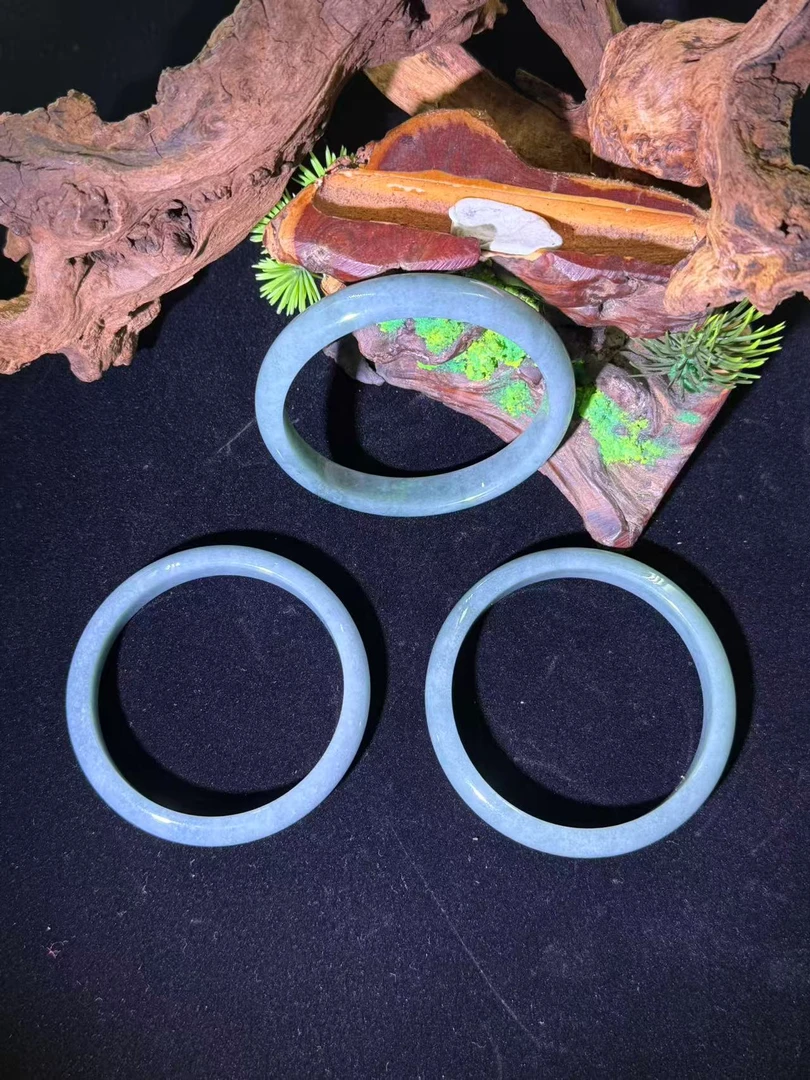 天然A货蓝水翡翠手镯（多样性发一）F115