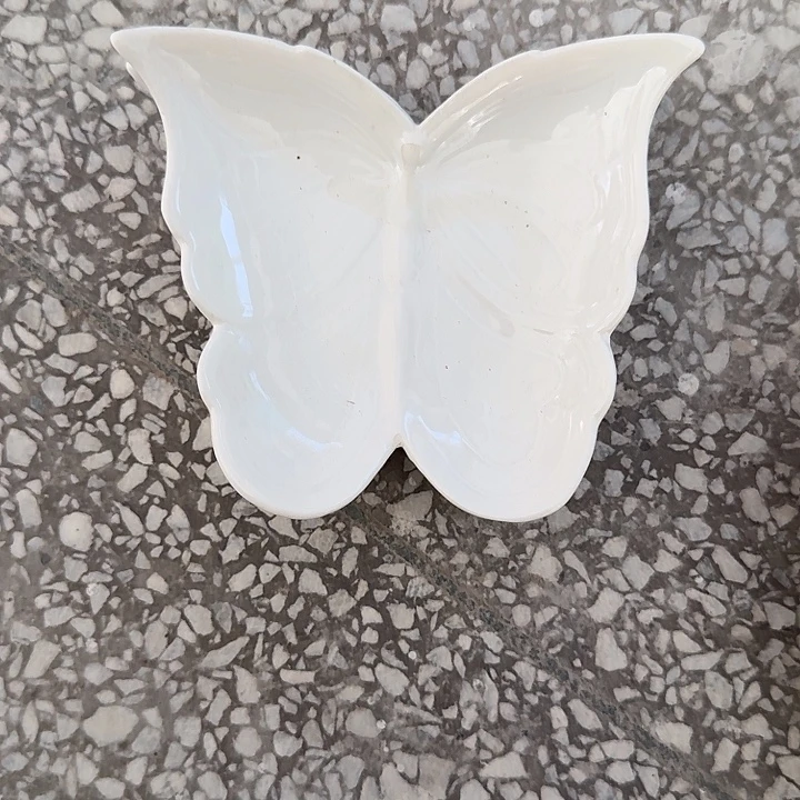 水***晶拍一发三蝴蝶调味碟
