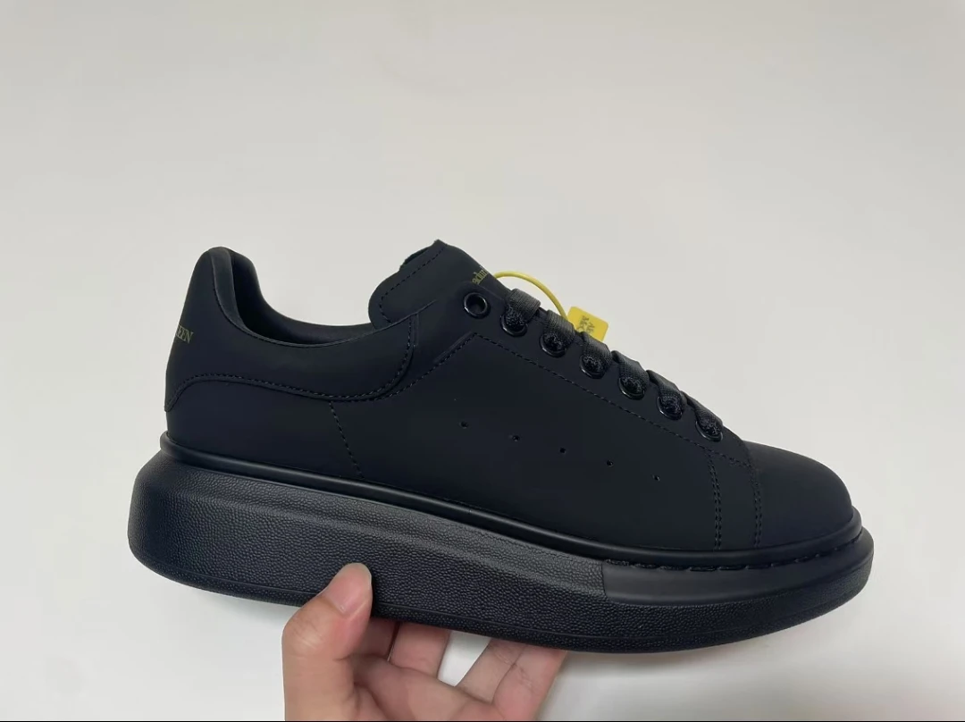 运动透气休闲鞋男款