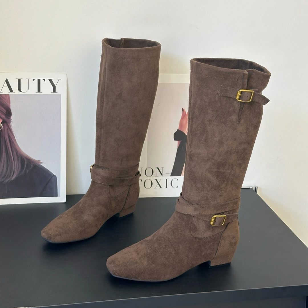 爆款皮带扣粗跟方头长筒靴女2025秋冬超火绒面不过膝游牧风骑士靴