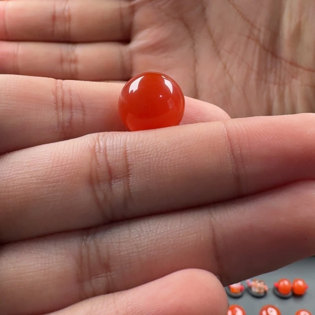 南红玛瑙未镶嵌圆珠13.5mm
