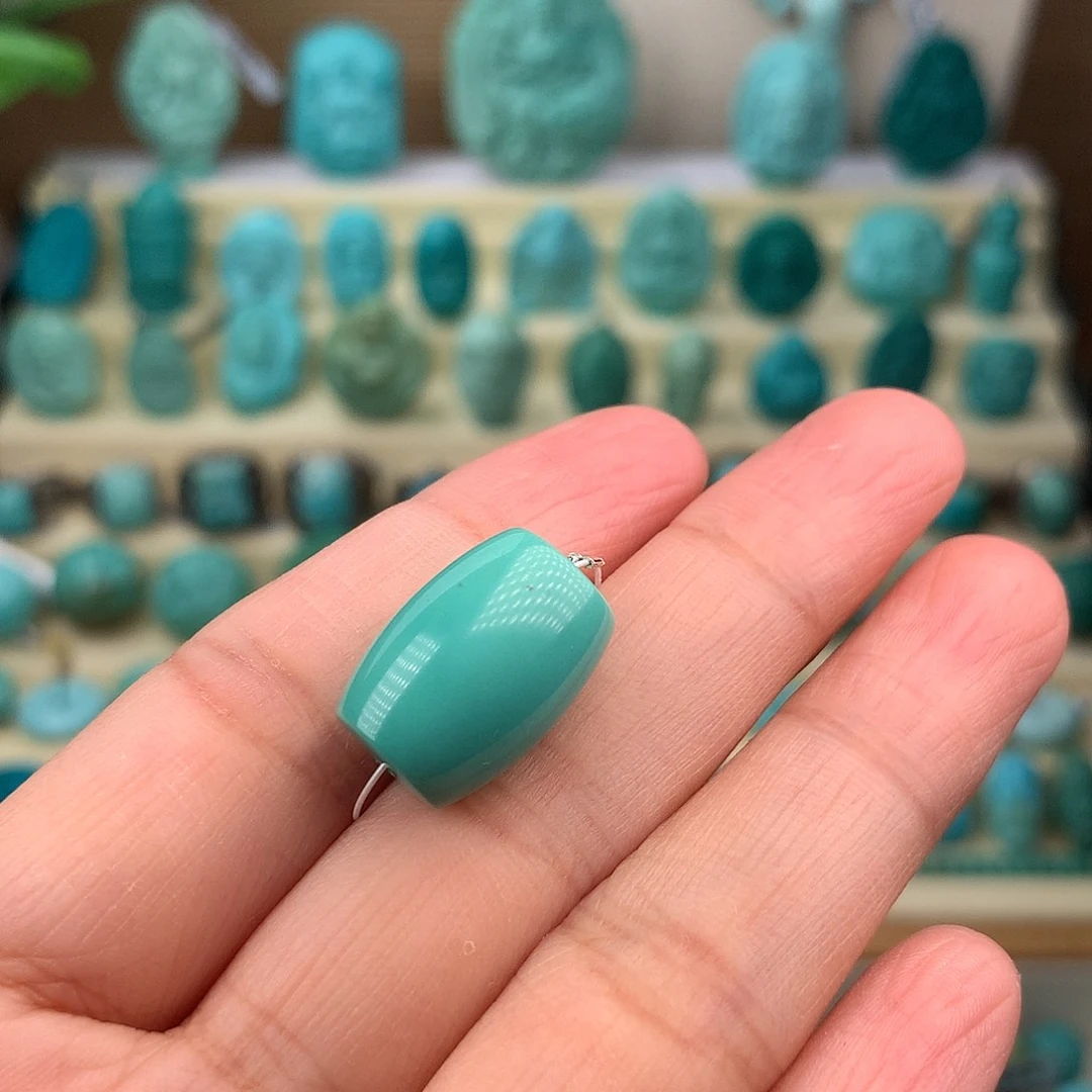 绿松石未镶嵌珠宝奇石12