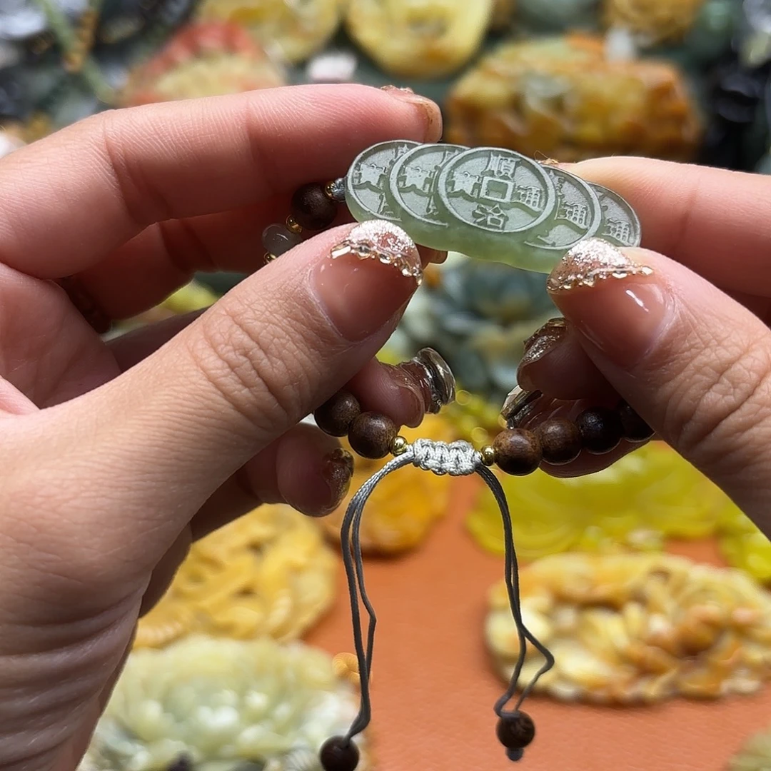 蛇纹石玉未镶嵌吊坠