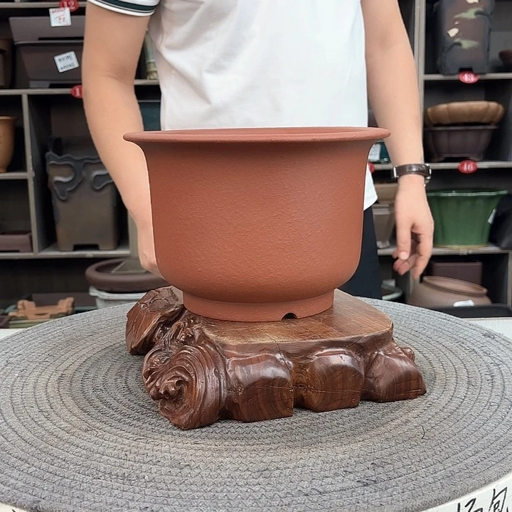 紫砂花盆紫砂的颜色很好看