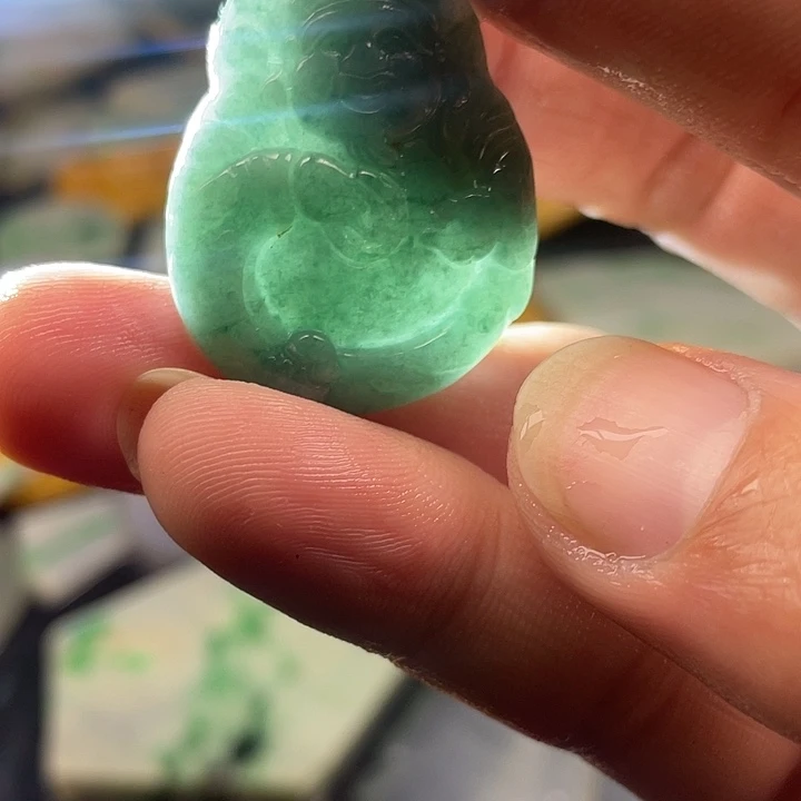 翡翠散珠天然翡矿