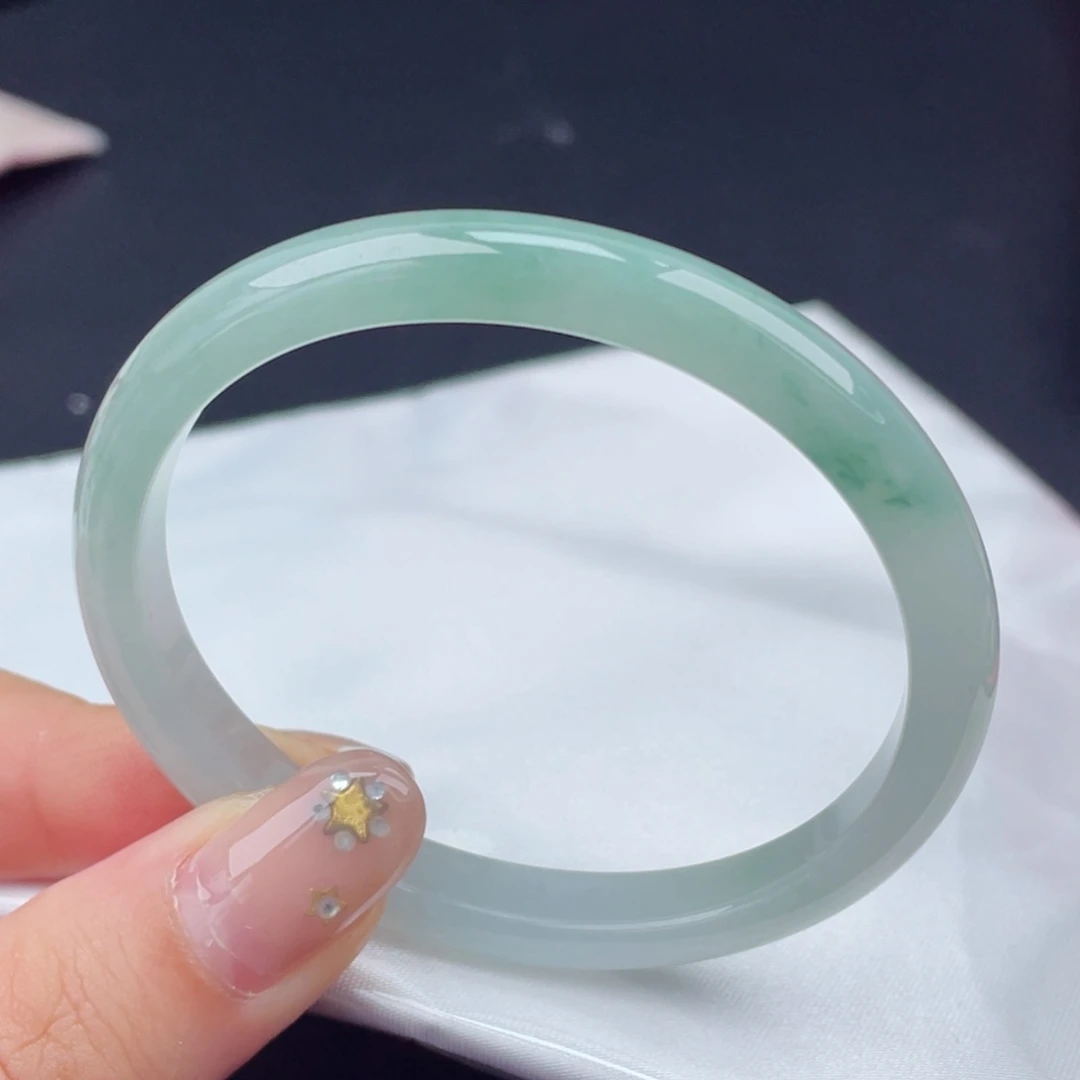 翡翠手镯未镶嵌55贵妃