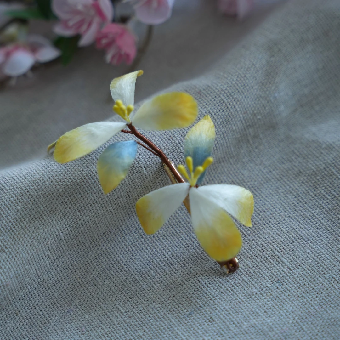 【兰花草】绒花手工边夹