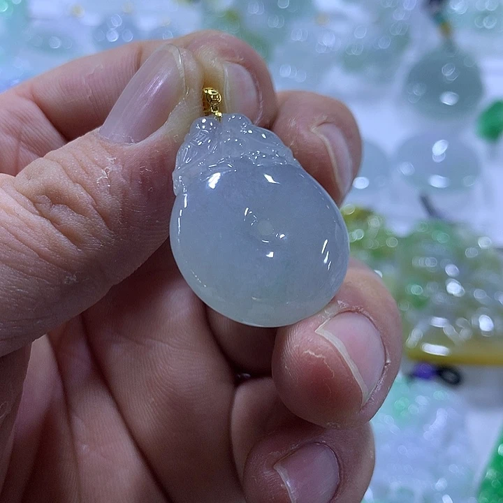 翡翠18K金镶嵌颈饰天然翡翠A货吊坠