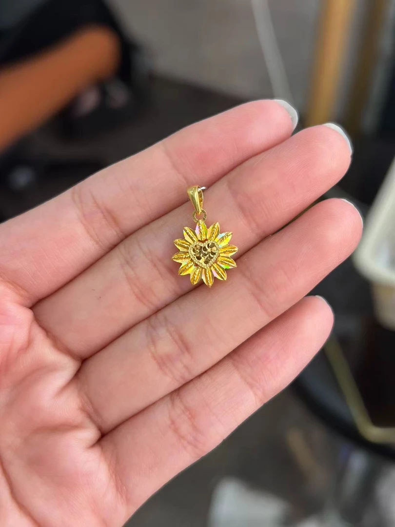 不支持7天  9.16粉丝节足金999  炫彩碎冰爱心太阳花吊坠y