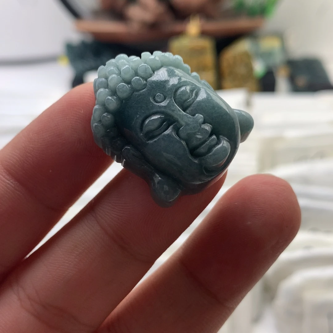 颈饰未镶嵌翡翠佛头