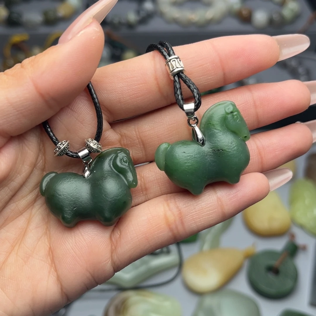 和田玉未镶嵌颈饰二选一多样性发货