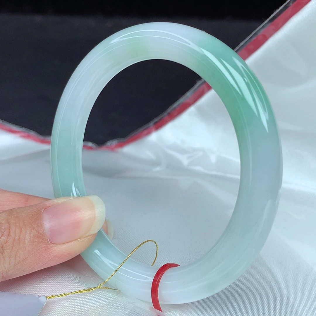 翡翠手镯未镶嵌55圈2171