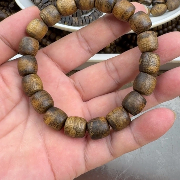 幸***道手串沉香乌身手串10克加
