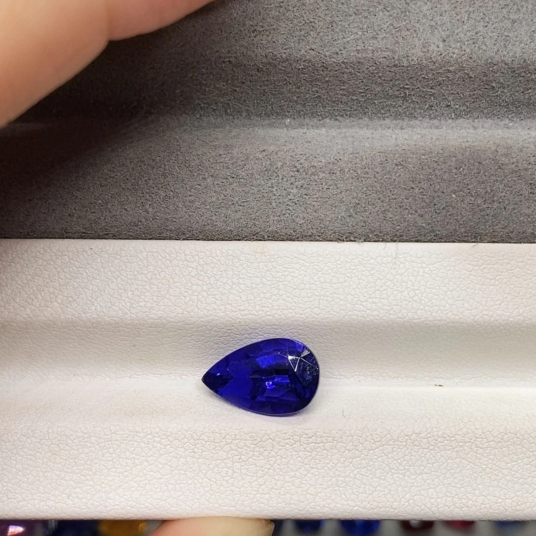 坦桑石裸石未镶嵌3.96克拉天然坦桑石