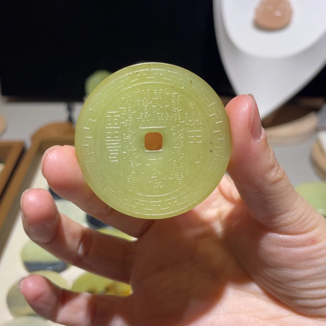 岫玉未镶嵌颈饰颈饰12