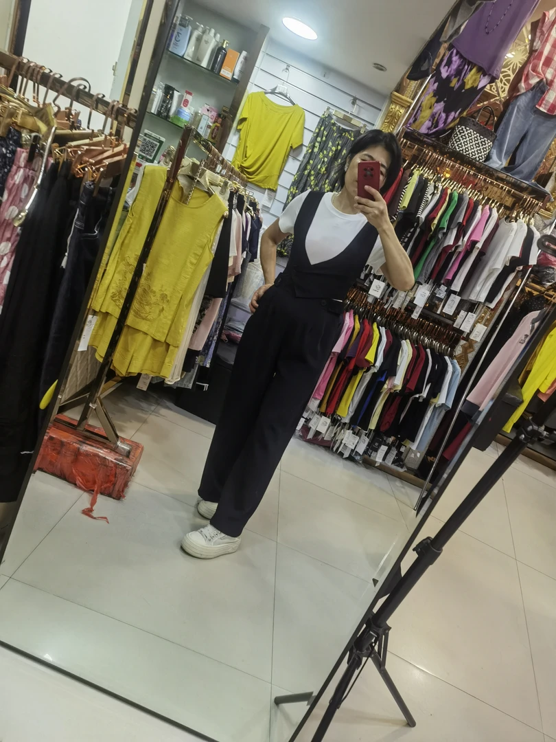 西装织背带裤非常好穿正两件