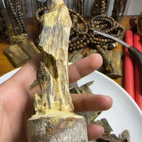 沉香沉香碎屑绿棋楠沉香原材料