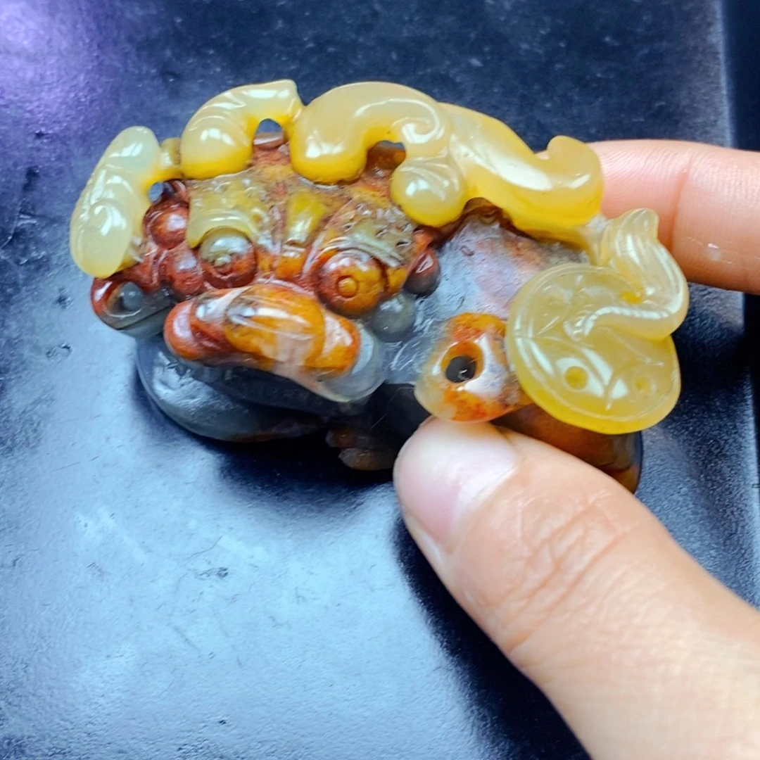 石英质玉（黄龙玉）未镶嵌颈饰