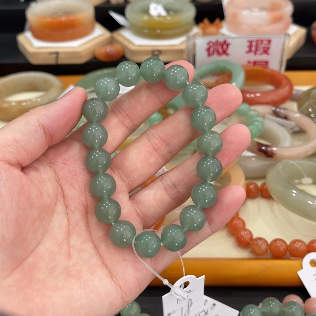 未镶嵌手镯石英质玉