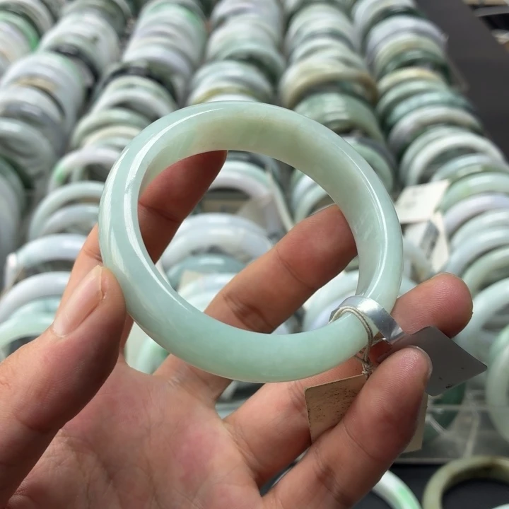 翡翠未镶嵌手镯翡翠手镯