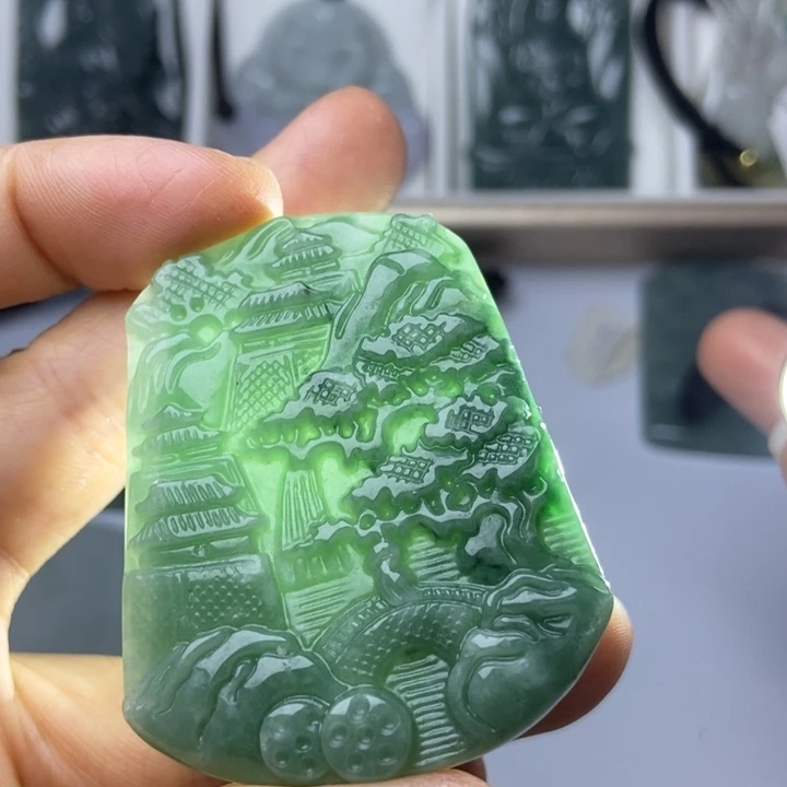 翡翠未镶嵌颈饰翡翠