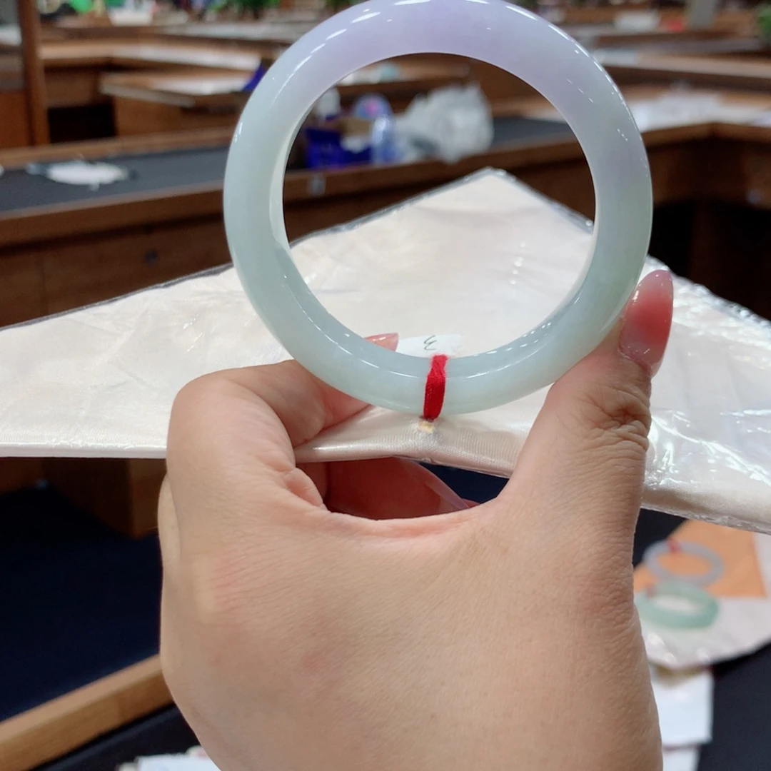 小****翡翠手镯未镶嵌翡翠